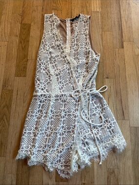 Cream Lace Sleeveless Romper